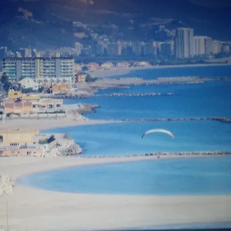 Casas Tematicas Junto Al Mar Cullera